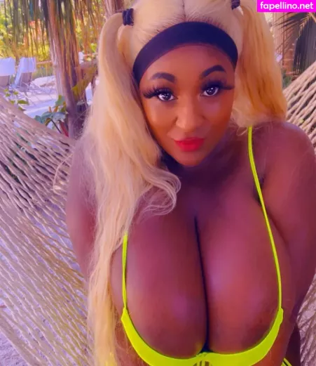 Londynn Vega OnlyFans Thumbnail #X2bQ7PdD01