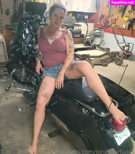 Lonelygirljules OnlyFans Thumbnail #28pvGXHXzw