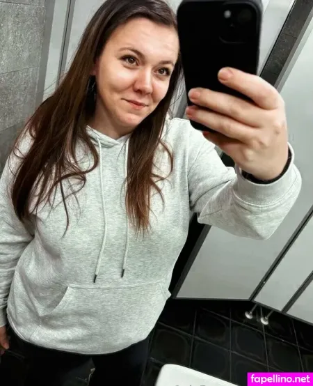 Lonemiss OnlyFans Thumbnail #Gl1ced9tNd