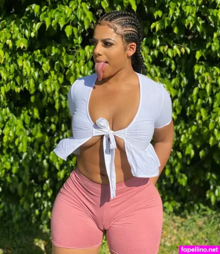 Long Tongue Fetish OnlyFans Thumbnail #1F1RlqDUOf