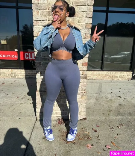 Long Tongue Fetish OnlyFans Thumbnail #por6FIijOZ