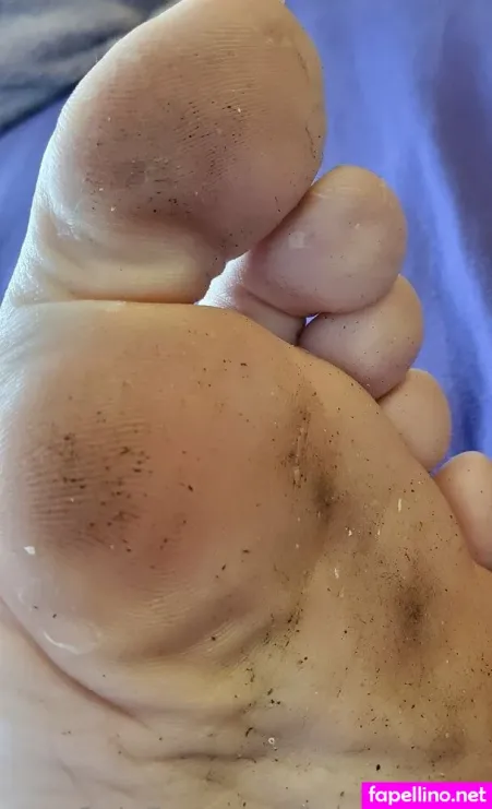 Longfootlola OnlyFans Thumbnail #eZz8GjYBl0
