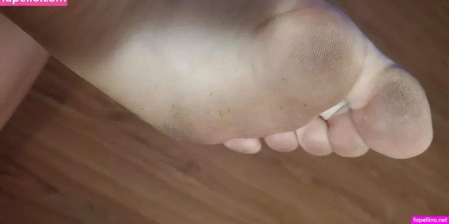 Longfootlola OnlyFans Thumbnail #qGiK7dgnQl