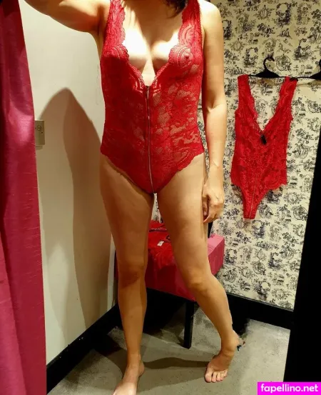 Longlegswife OnlyFans Thumbnail #BU483Fi3B1