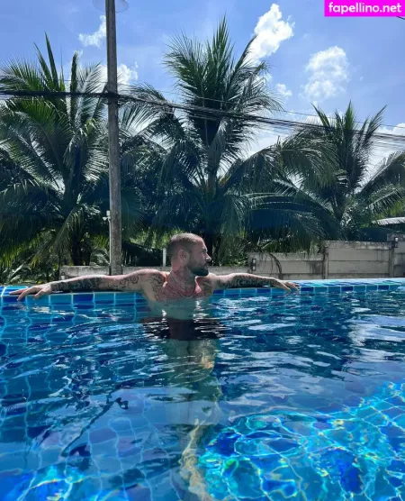 Loohoodz OnlyFans Thumbnail #AJcLC4t65S