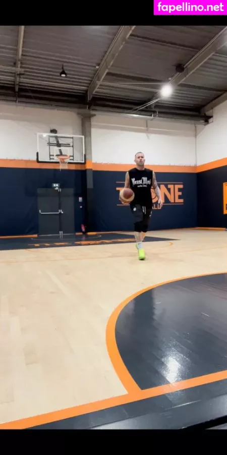 Loohoodz OnlyFans Thumbnail #E4RfrKDEEh