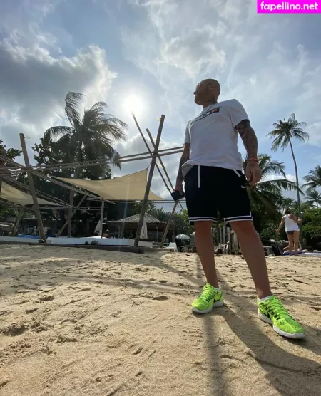 Loohoodz OnlyFans Thumbnail #UQ7HbGkLkd