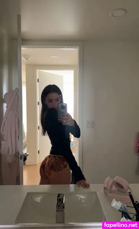 Lookalikes 1 OnlyFans Thumbnail #f8QJYQN4gf