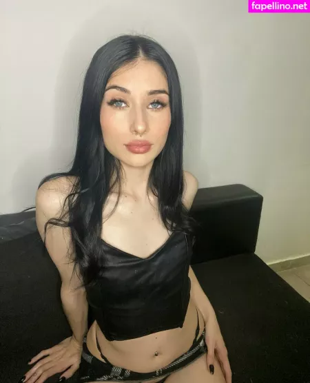 Looladiaz OnlyFans Thumbnail #FhntsshovN