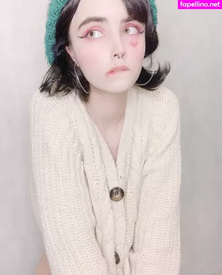 Loonassoftfeet OnlyFans Thumbnail #QbUOuQAUD4