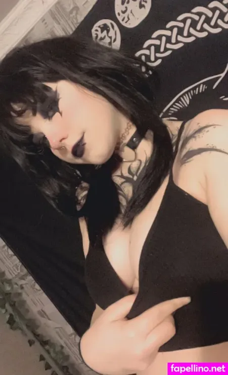 Loonyplumfree OnlyFans Thumbnail #dB8qrVXaYA