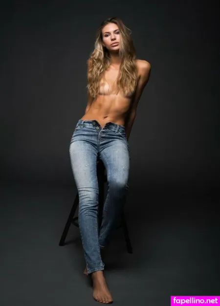 Loov Magazine OnlyFans Thumbnail #WKy2czlQXg