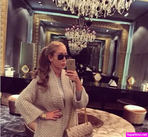 Lora Abramova OnlyFans Thumbnail #tVLfN6FRu0