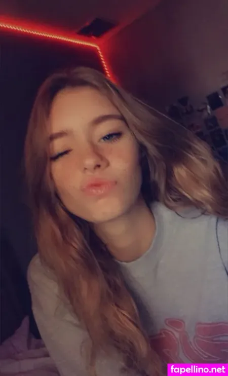 Lora Berry OnlyFans Thumbnail #CDknALk1nW