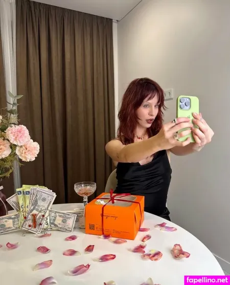 Loraschimmer OnlyFans Thumbnail #cbTQCtkIFR