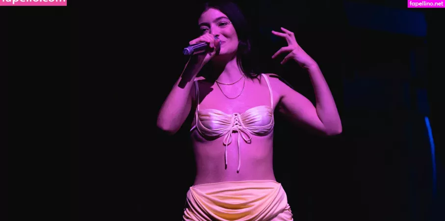 Lorde OnlyFans Thumbnail #E4WIn0Xc6f