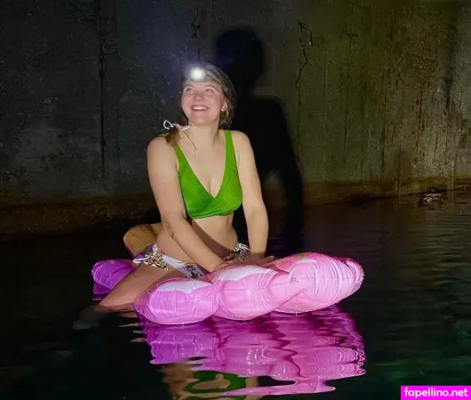 Loreena Unterwegs OnlyFans Thumbnail #jHyaHrQ2Di