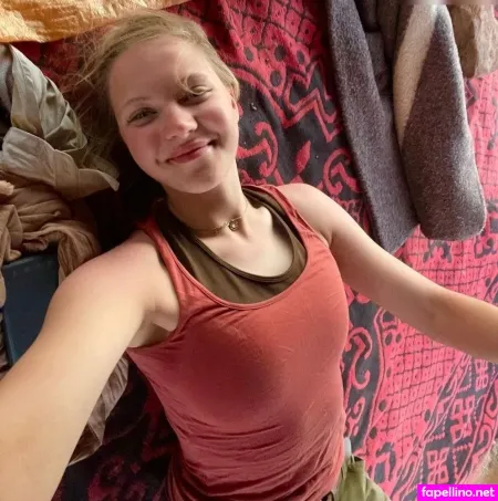 Loreena Unterwegs OnlyFans Thumbnail #zgiC8PI5e8