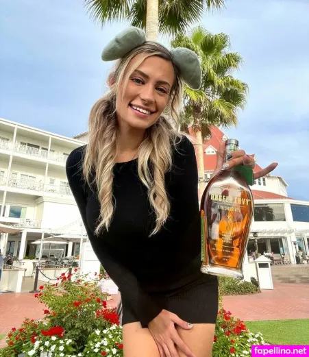 Loren Shea OnlyFans Thumbnail #40luKw8IjO