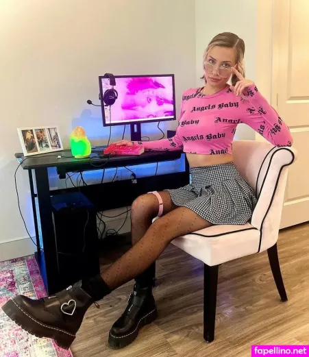 Loren Shea OnlyFans Thumbnail #NYcO1hpZT7