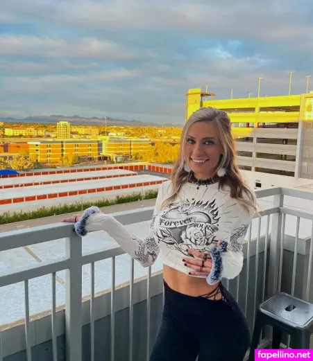 Loren Shea OnlyFans Thumbnail #dfN653F6gD