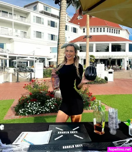 Loren Shea OnlyFans Thumbnail #esVCJ55y8E