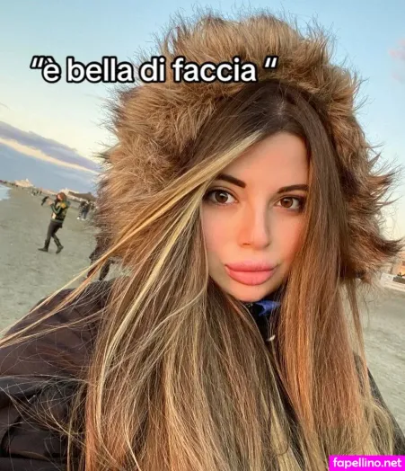 Lorena C OnlyFans Thumbnail #VAP76bMiX2