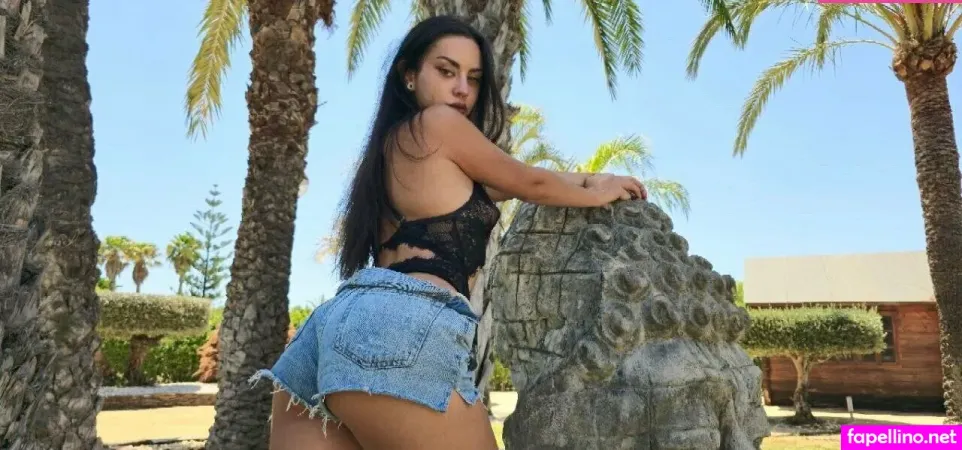 Lorena Jade OnlyFans Thumbnail #ux2Q7iKGKv