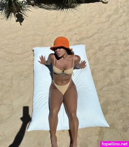 Lorena Rufino OnlyFans Thumbnail #8gv46cQrHR