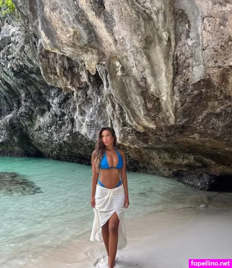 Lorena Sim OnlyFans Thumbnail #Ll80UoW1zA