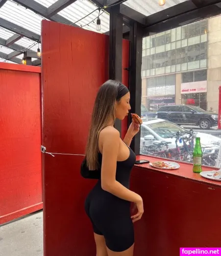 Lorena Sim Main Profile Photo