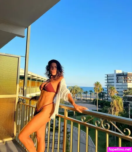 Lorenacastell OnlyFans Thumbnail #yaH8j5uPQL