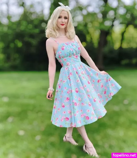 Lorenia OnlyFans Thumbnail #4mSWXcqqlP