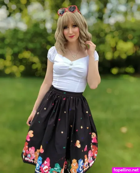 Lorenia OnlyFans Thumbnail #FWWOUgePZe