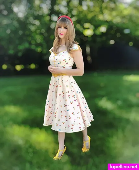 Lorenia OnlyFans Thumbnail #R6rhXTL63Z