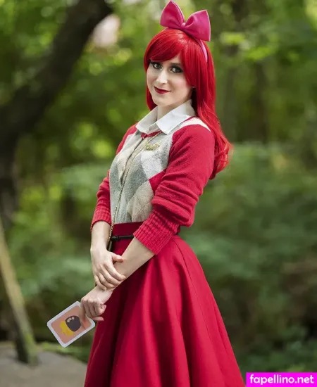 Lorenia Main Profile Photo