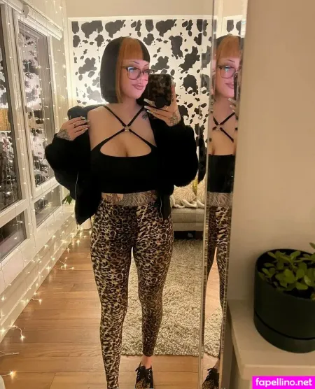 Lorettaxrose OnlyFans Thumbnail #DSKLUQfk0C