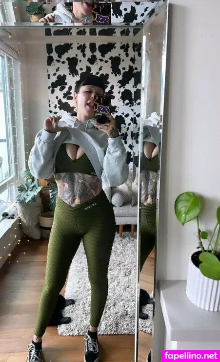 Lorettaxrose OnlyFans Thumbnail #gNrq0lcd7v