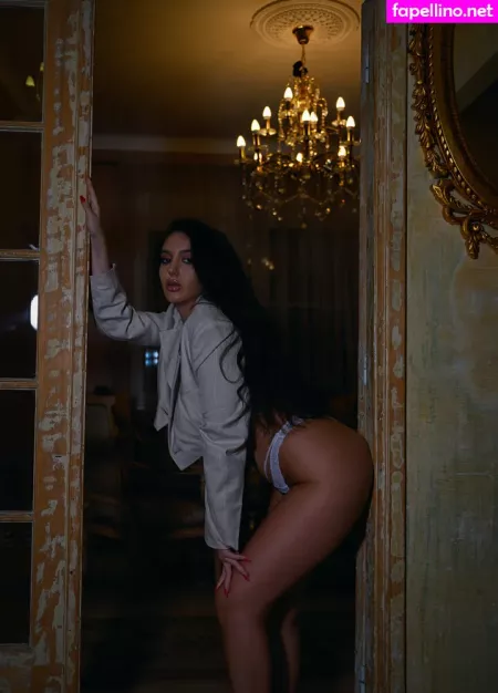 Lorette01 OnlyFans Thumbnail #kgIKLg7qwu