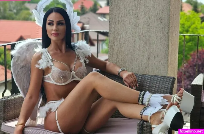 Lorettelorena OnlyFans Thumbnail #v4zc7a4NV2