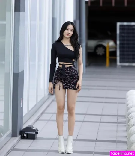 Lori 2003 OnlyFans Thumbnail #813VNRTycJ