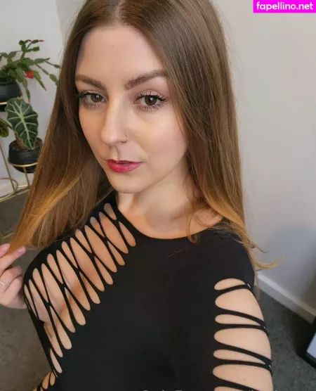 Lorien Gugich OnlyFans Thumbnail #4UxLSaNhnm