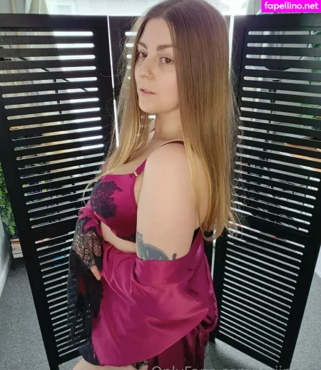 Lorien Gugich OnlyFans Thumbnail #FVdvGeOwnB