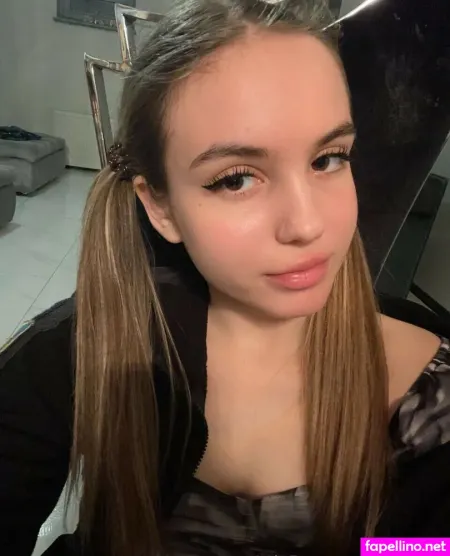 Lorihottie OnlyFans Thumbnail #1N7fYaggJX