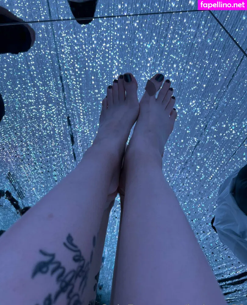 loritoes32, toelover__ Nude Leaked OnlyFans Photo #Az9JdHfKxC