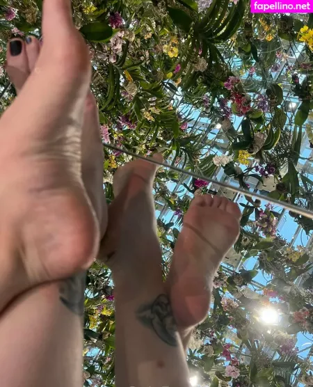 Loritoes32 OnlyFans Thumbnail #Pk30IGrZuP