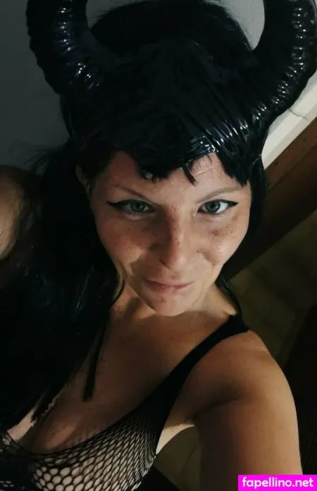 Lornaratner OnlyFans Thumbnail #KCh2PSF979