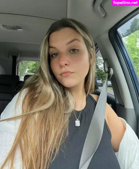 Lorraine De Souza OnlyFans Thumbnail #UCFUC0LUuW