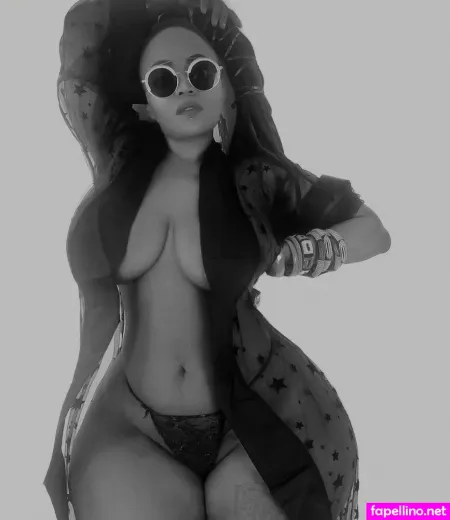 Lorraine Lionheart OnlyFans Thumbnail #sLj3iF8trS