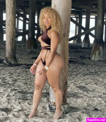 Lorraine Ward OnlyFans Thumbnail #AVvrVGXB19